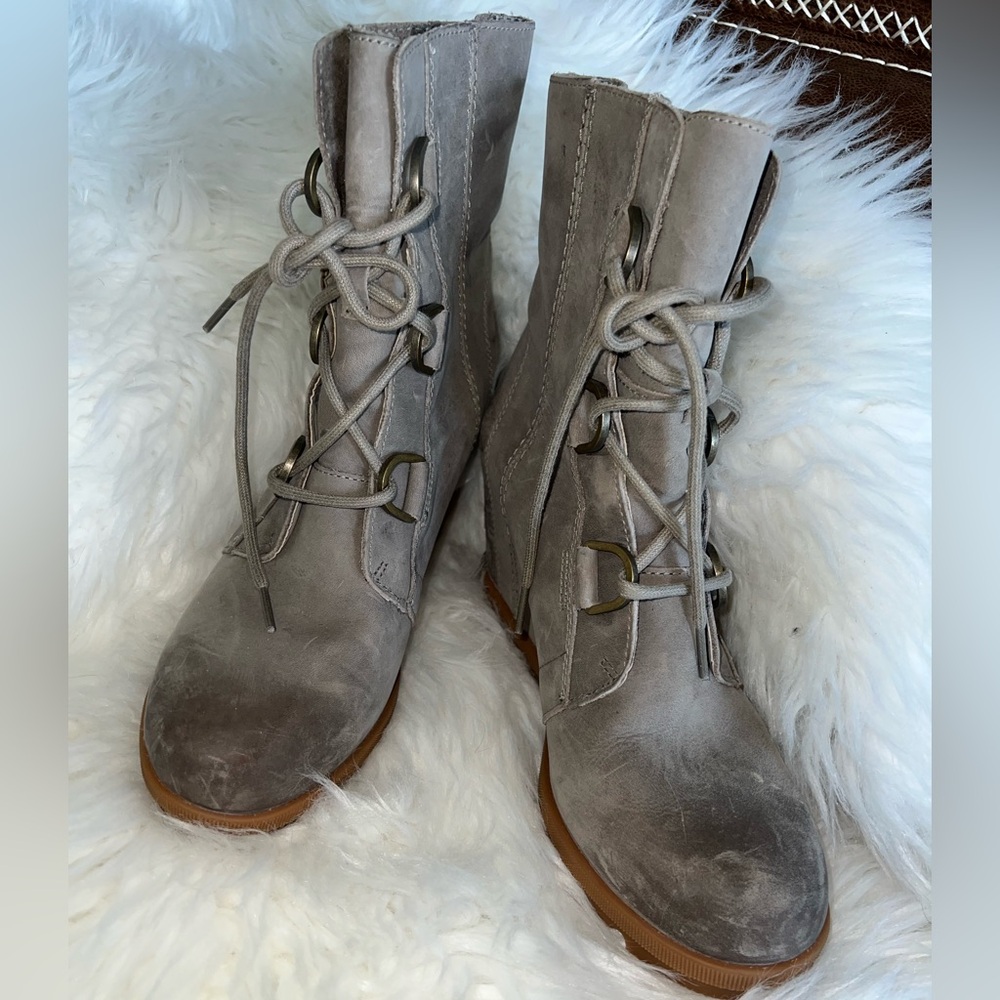 SOREL Leather Gray Lace-Up Ankle Boots 8.5